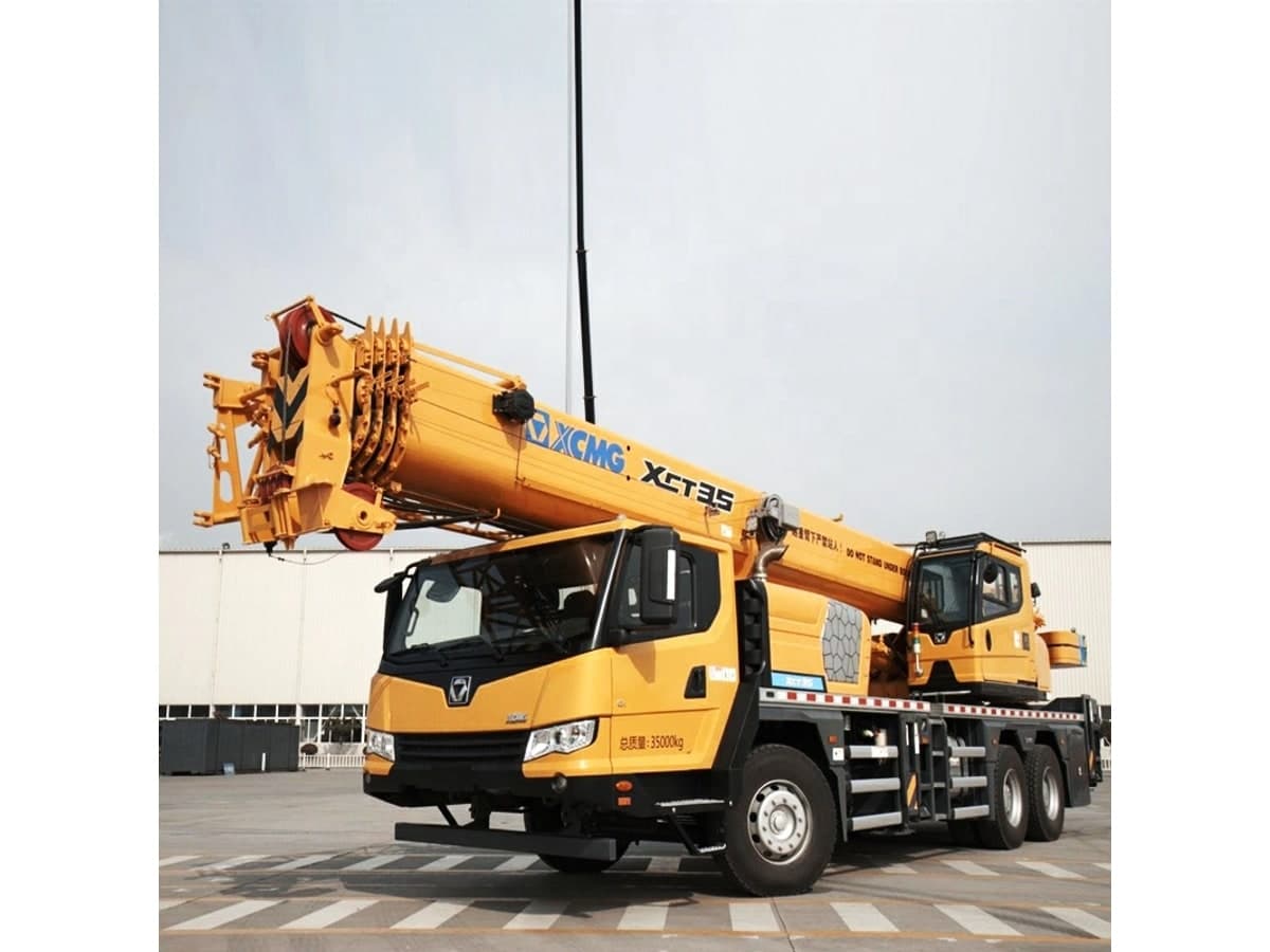 30 TON · Mobile Crane · Tadano