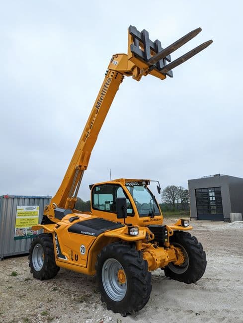 17 m · Telehandler · Bobcat