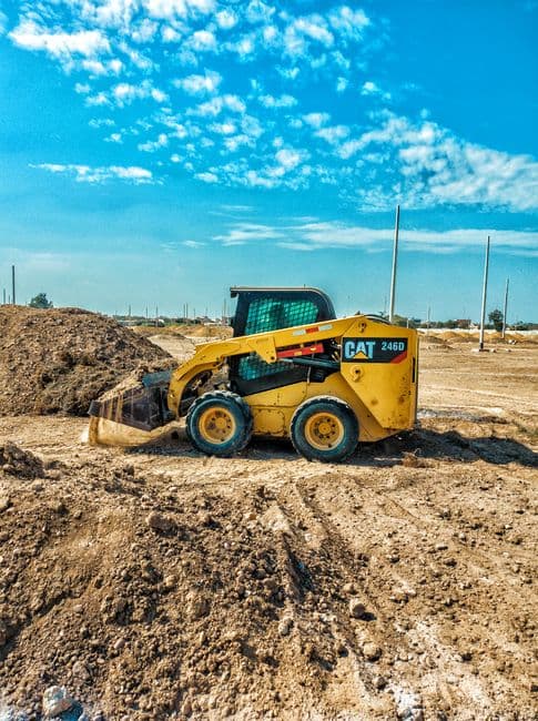 600 kg · Skid Steer Loader · Bobcat · S130