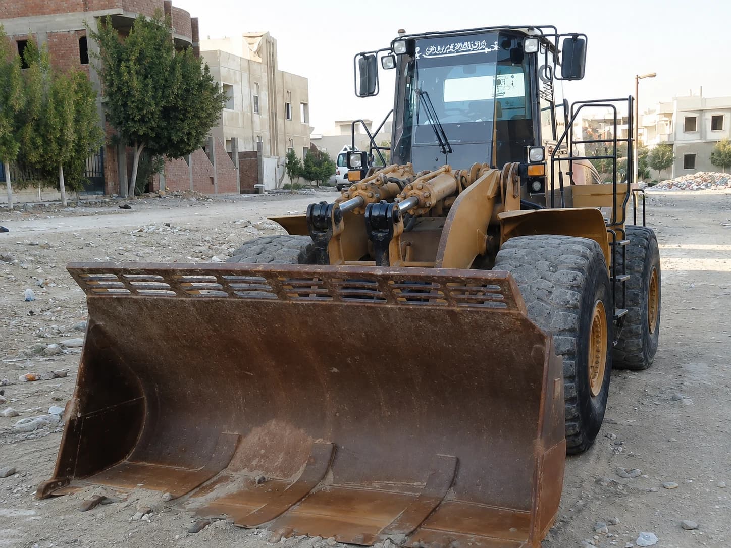 لودر كاتربيلر 980G — صورة توضيحية محسّنة