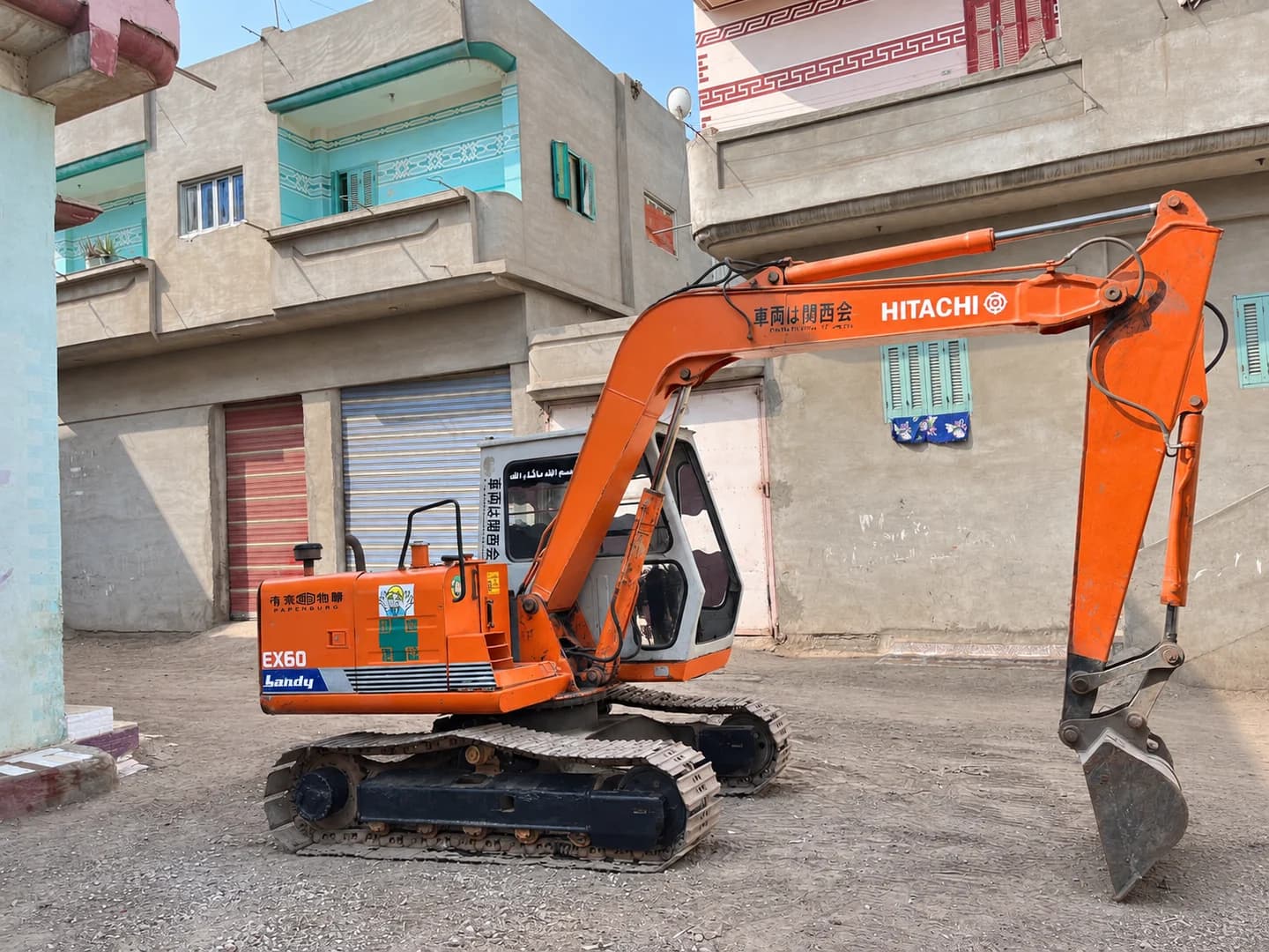 حفار هيتاشي EX60 — الصورة الرئيسية